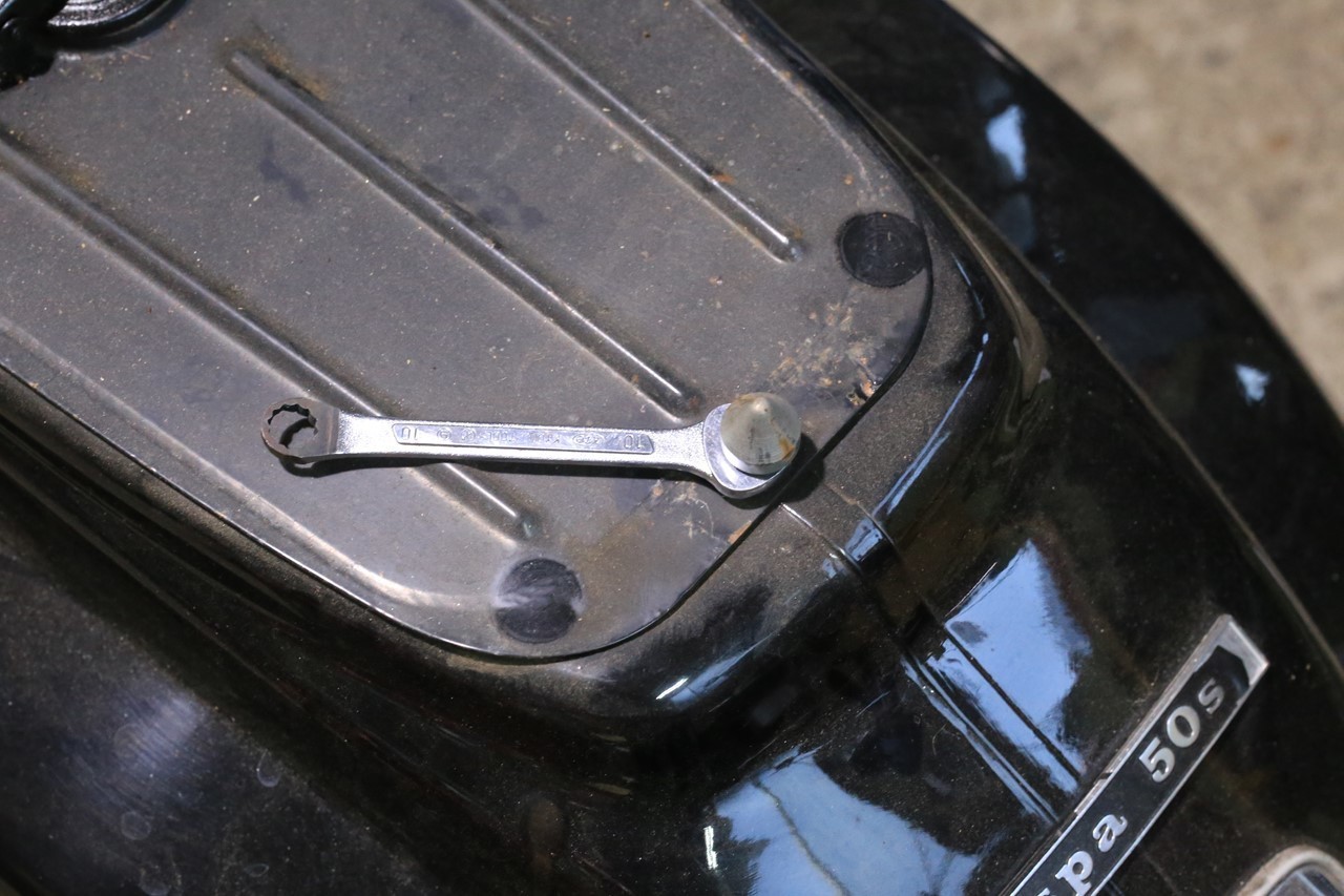車載工具に10mmスパナを追加