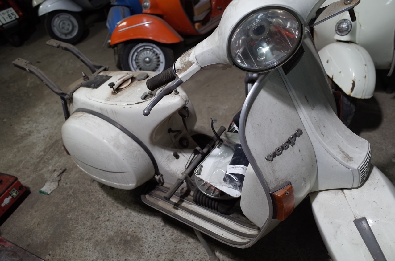 店外に出されたP200E