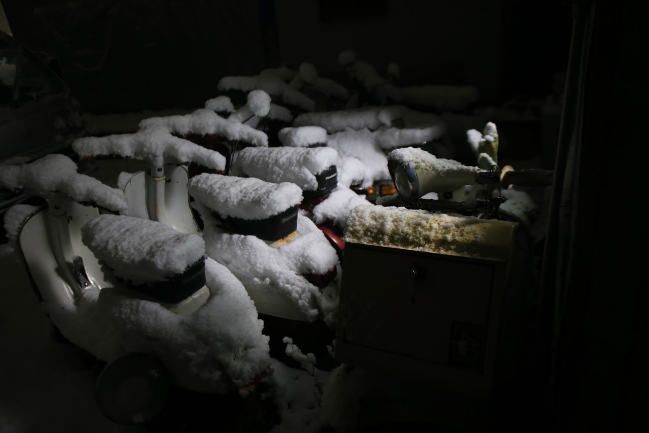 雪の降る光景