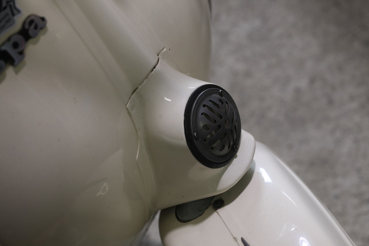 車体番号が近いもう一台のアイボリーET3