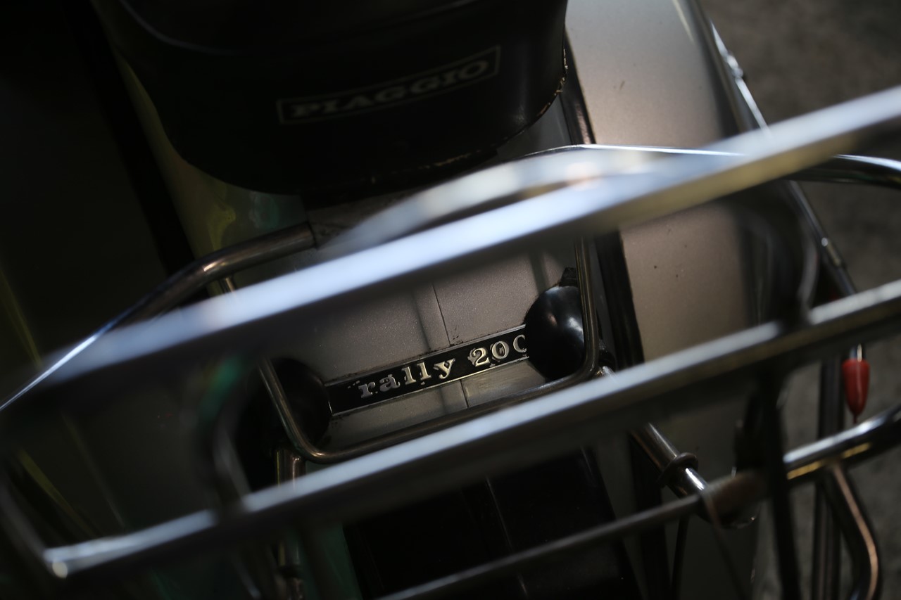 Rally200が手元に来るまでの流れを示す外観写真