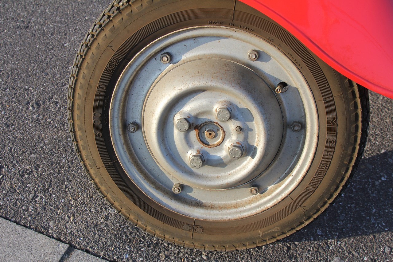 当時のままのMICHELIN ACSタイヤのアップ。
