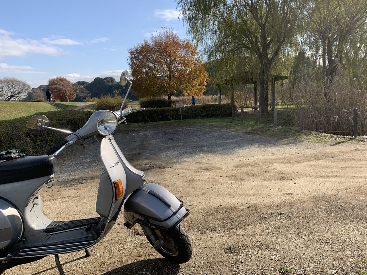 組みかけの50sエンジンとP200E整備の様子