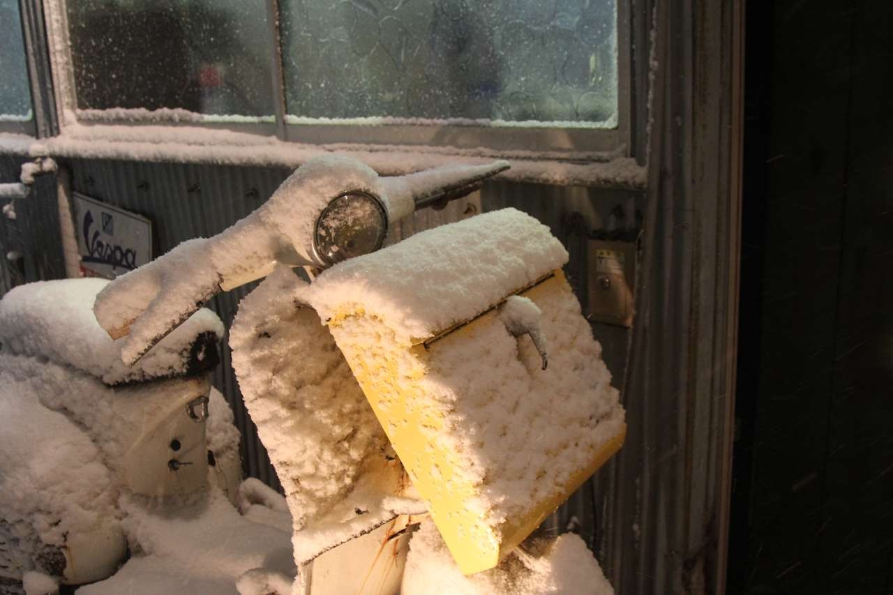 店舗前の積雪