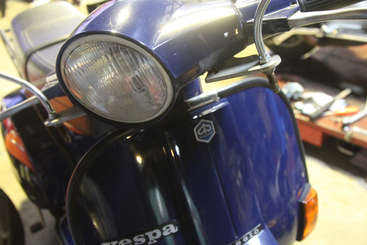 f0225627_19254118-vespa