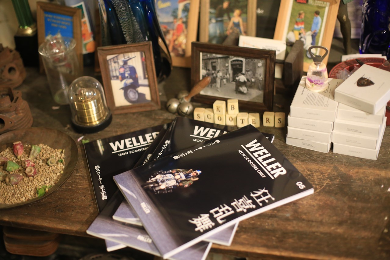WELLER Vol.5の表紙（価格案内つき）