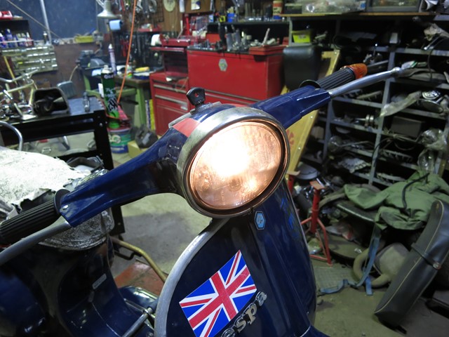 f0225627_2015454-vespa