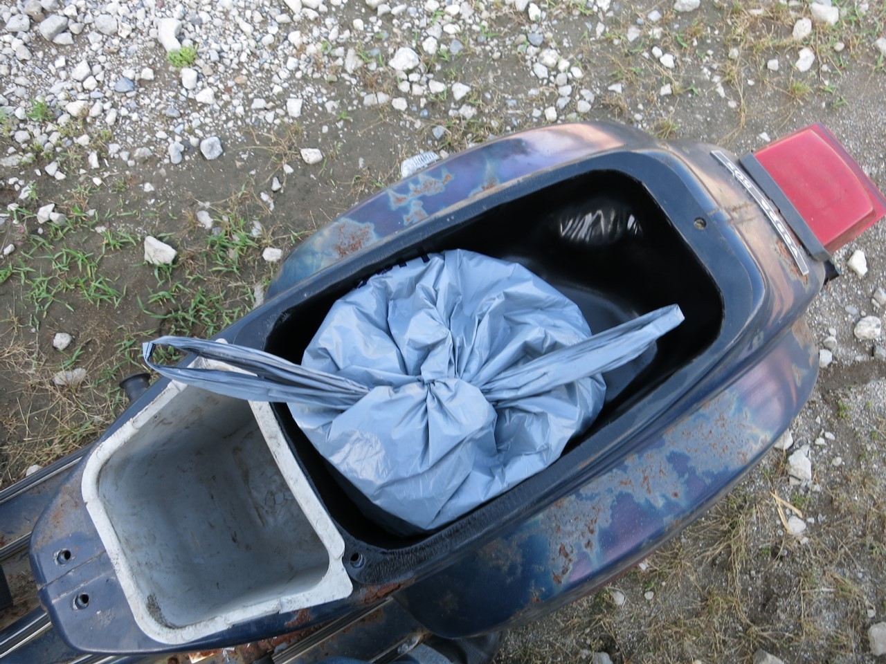 f0225627_2026165-vespa