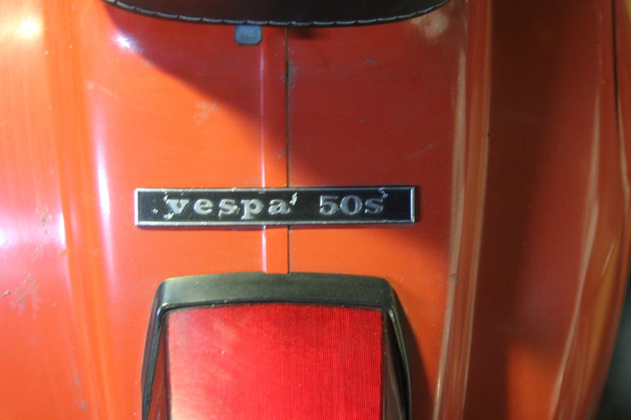 整備前のベスパ50s