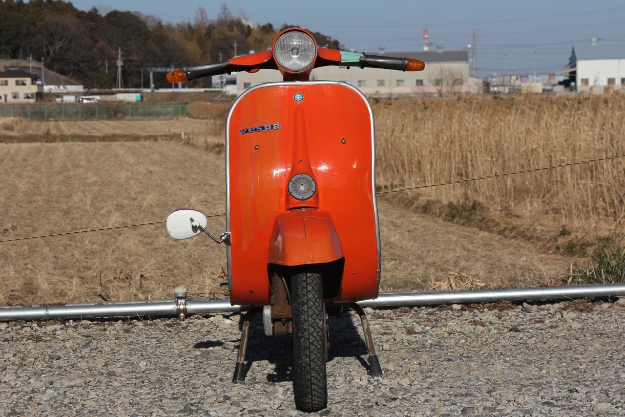 ベスパ100ベース改造車の右側面