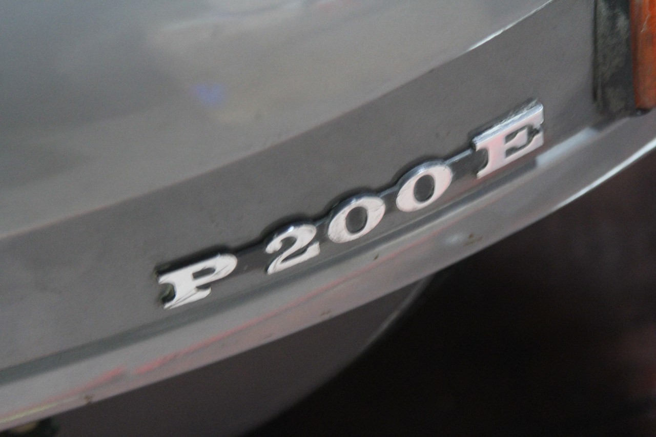 部品待ち中のベスパP200E