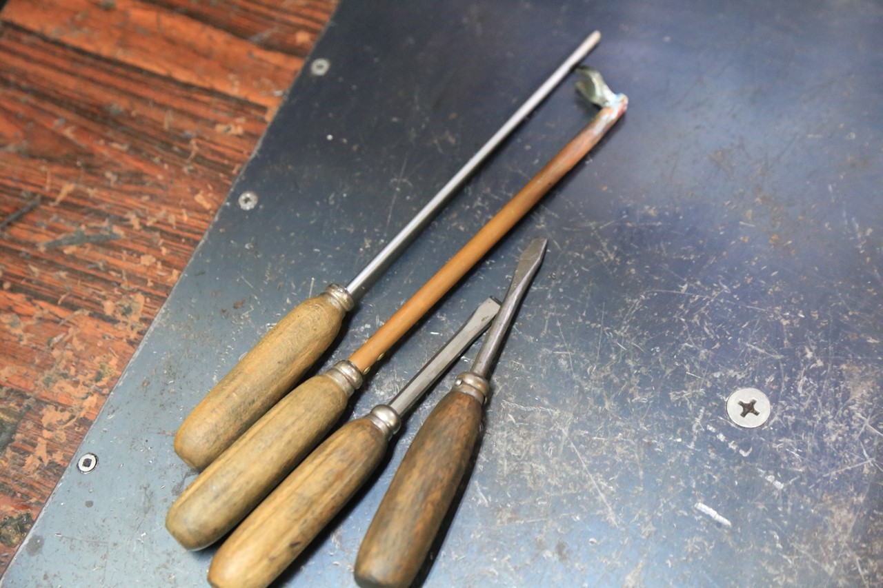 純正ドライバーを加工した工具