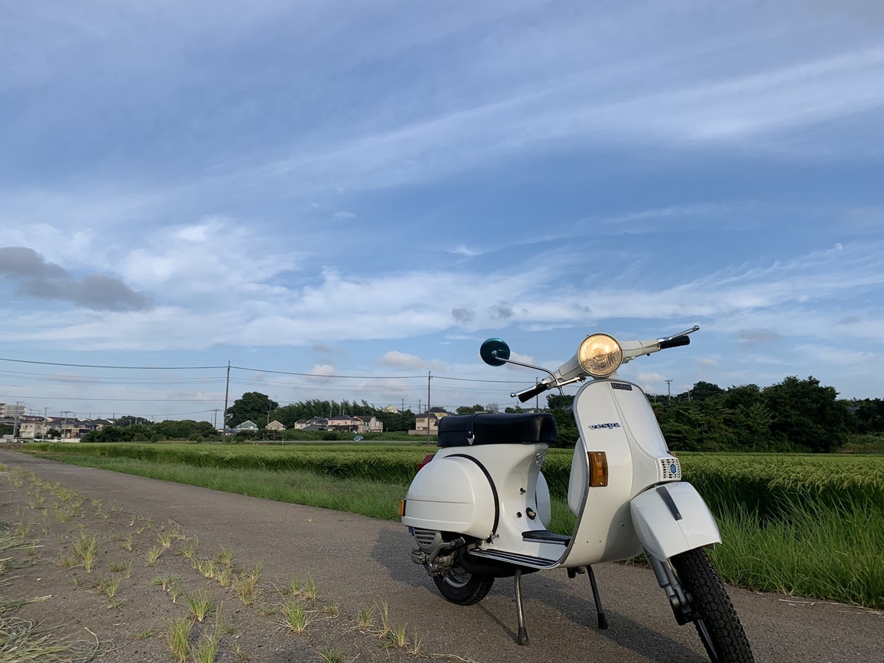 パーツが揃いエンジン始動したサイドカー付きベスパP