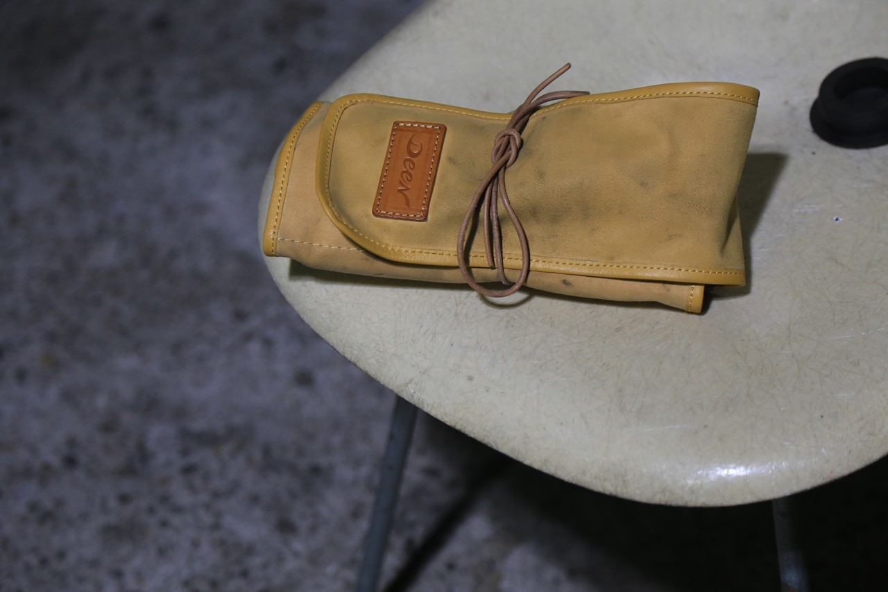 本革素材の工具セット（工具入れ）