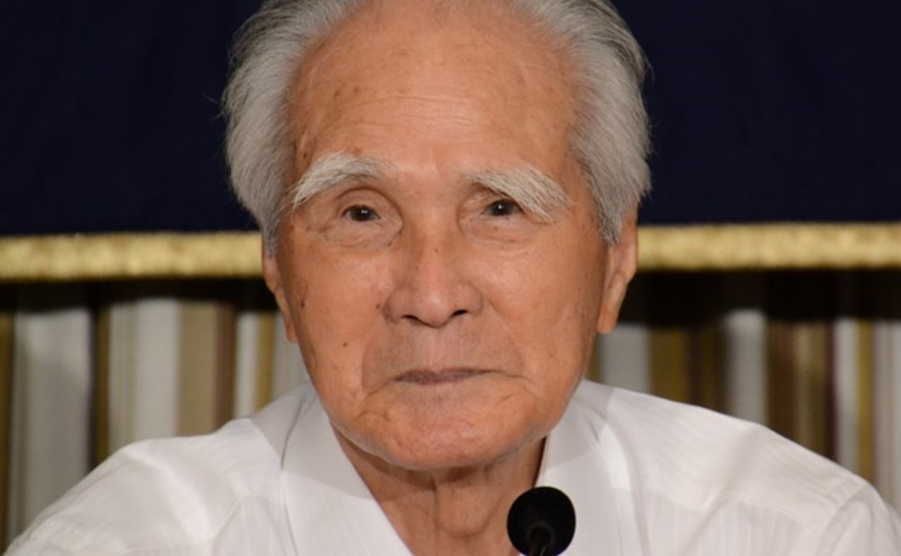伸びてしまった眉毛の例え（村山元首相ばり）