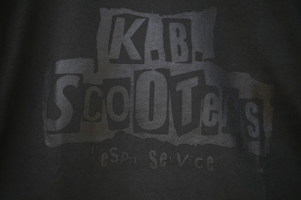 PUNKなロゴでK.B.SCOOTERS